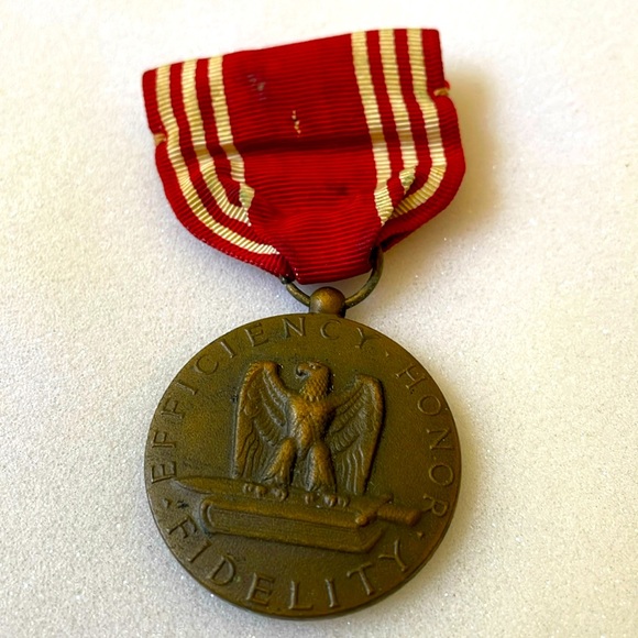 VTG WWII US Army medal lapel award For Good Condact red ribbon - Picture 1 of 7
